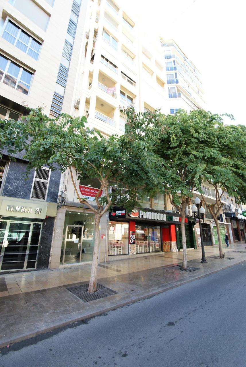 Lujoso Y Espacioso Piso En El Corazon De Alicante Con Hidromasajeアパートメント エクステリア 写真