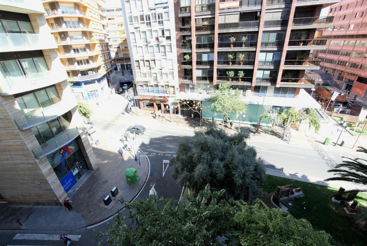 Lujoso Y Espacioso Piso En El Corazon De Alicante Con Hidromasajeアパートメント エクステリア 写真