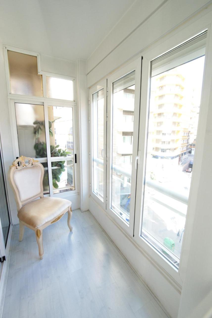Lujoso Y Espacioso Piso En El Corazon De Alicante Con Hidromasajeアパートメント エクステリア 写真