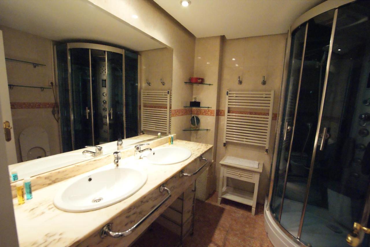 Lujoso Y Espacioso Piso En El Corazon De Alicante Con Hidromasajeアパートメント エクステリア 写真